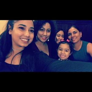 Meet your Posher, Ramona